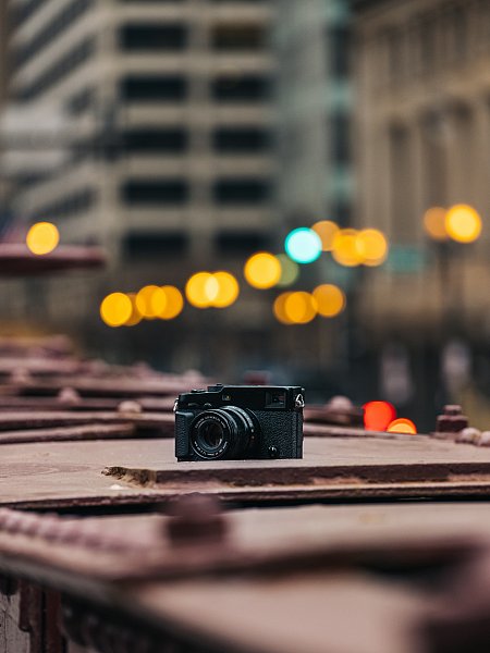 black-camera-on-surface-3497184.jpg