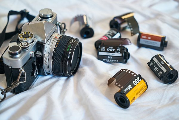 analogue-aperture-blur-business-416682.jpg